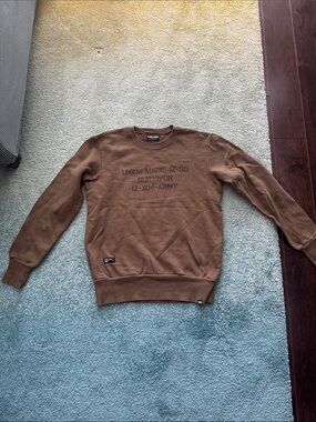 Izzue Crewneck Sweatshirt - Union Made Graphic